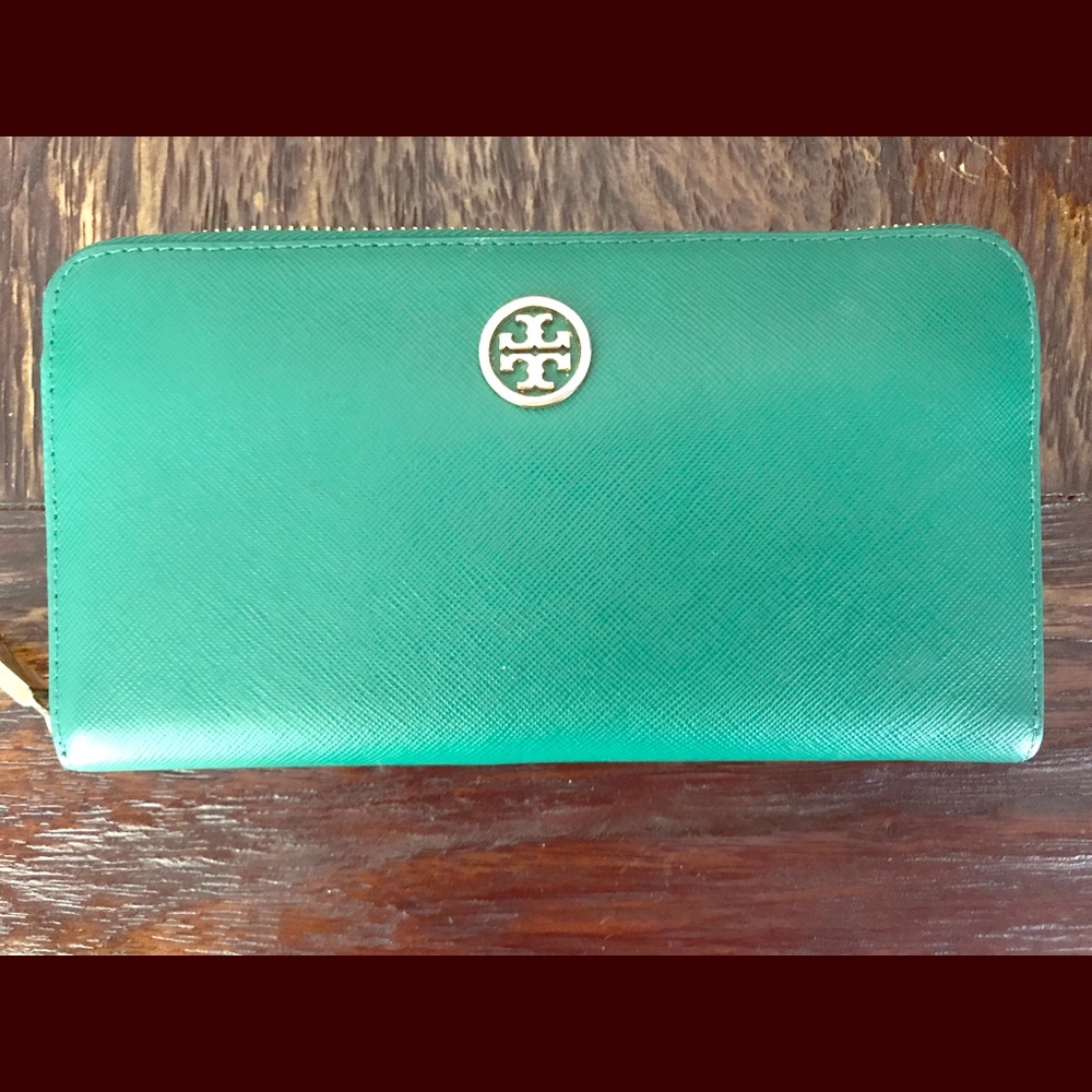 Tory Burch wallet